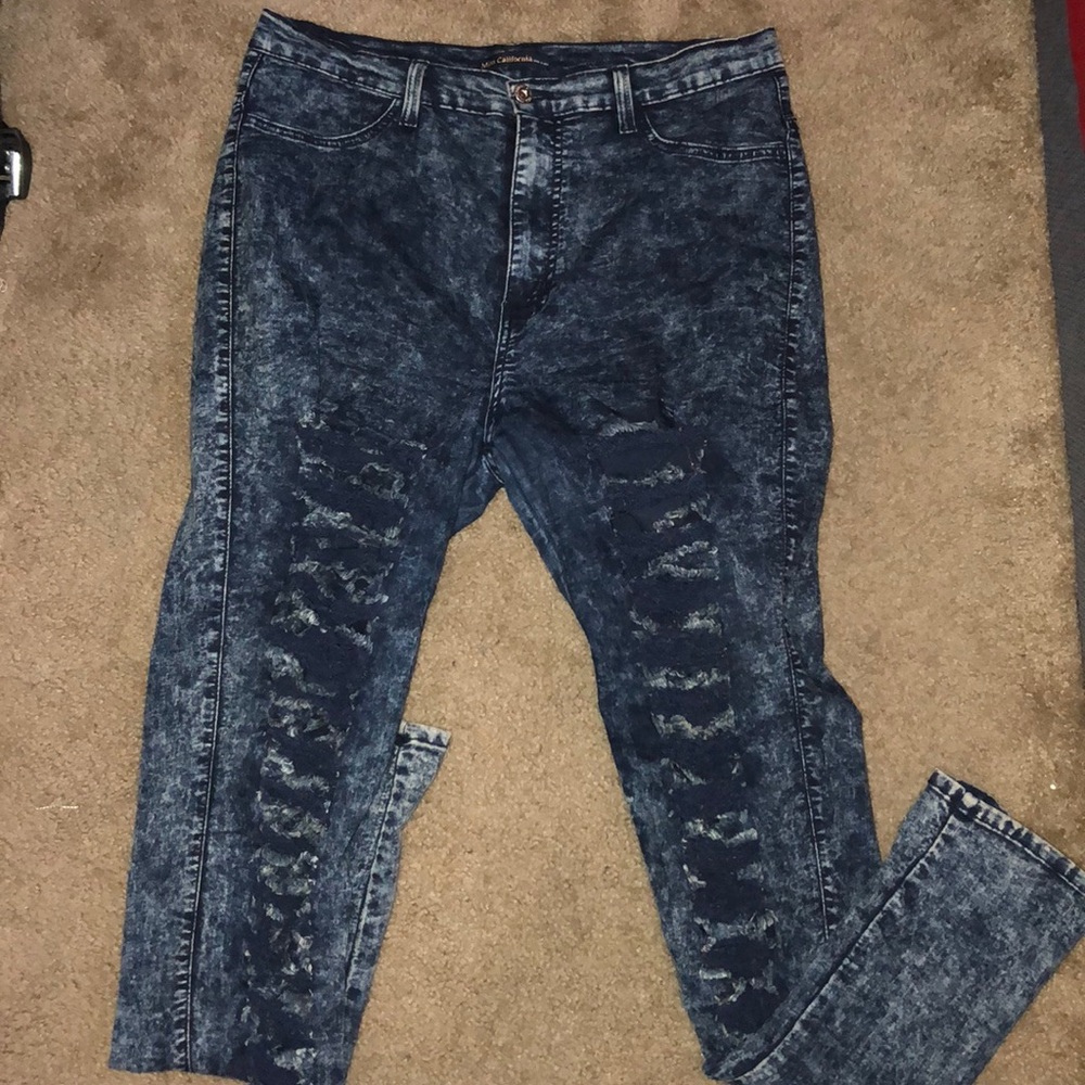 distressed woman’s jeans